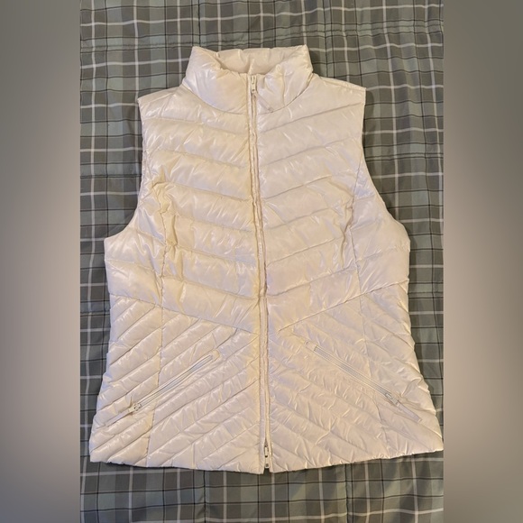 NWOT Talbots Quilted IVORY Puffer Vest - Picture 3 of 7